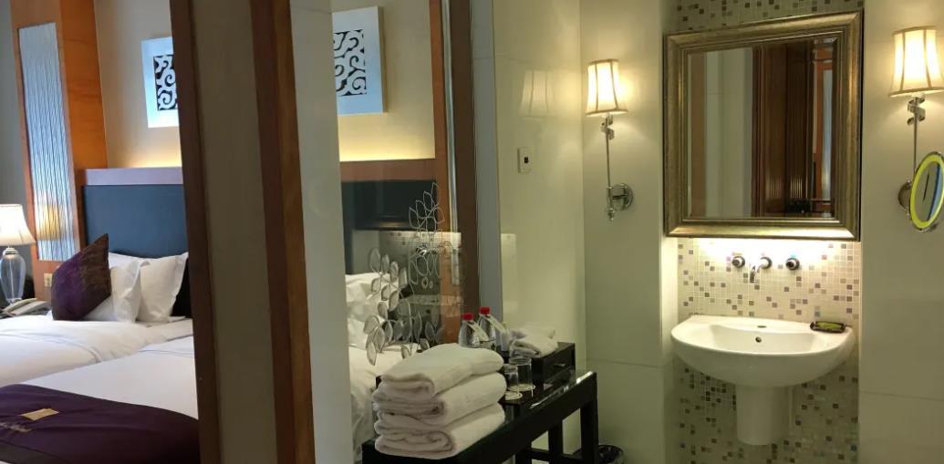 Green Lake Hot Spring Hotel Foshan Bagian luar foto