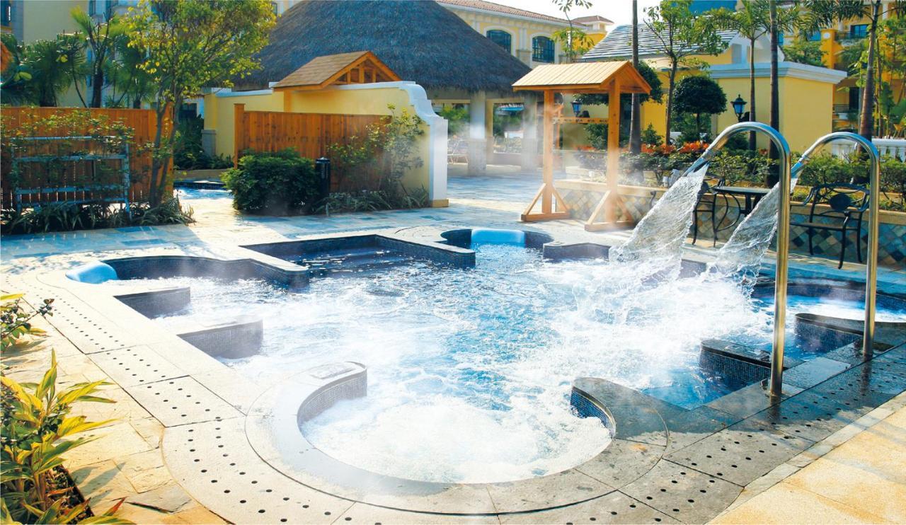 Green Lake Hot Spring Hotel Foshan Bagian luar foto