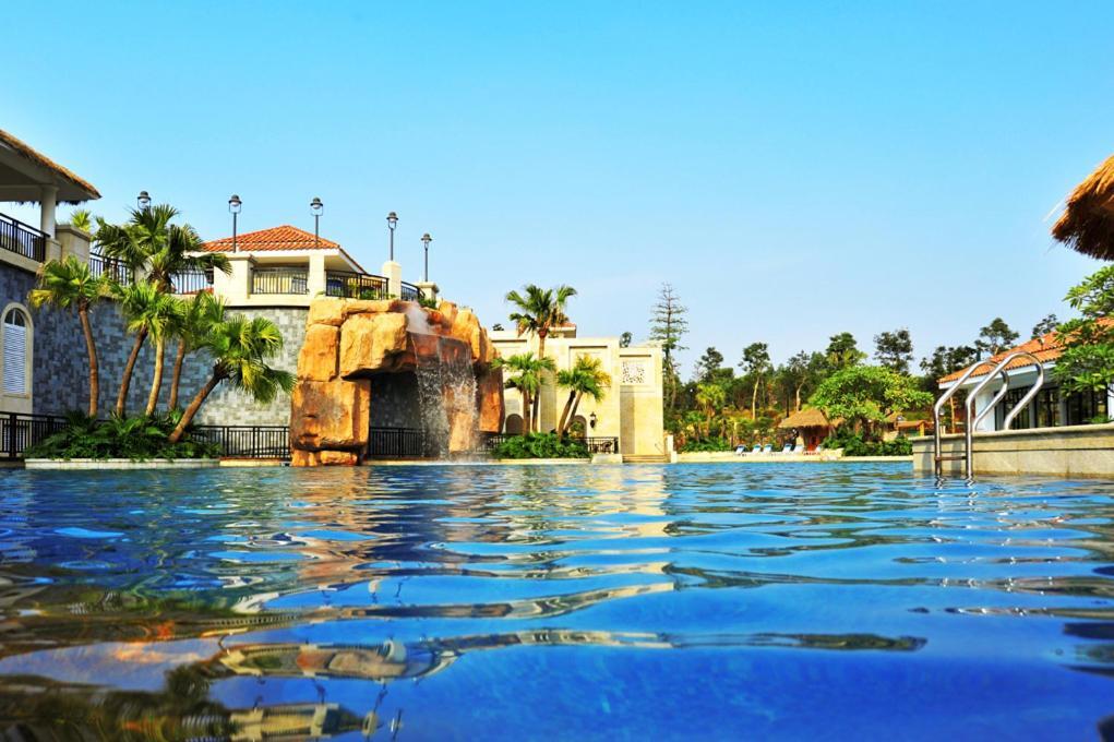 Green Lake Hot Spring Hotel Foshan Bagian luar foto