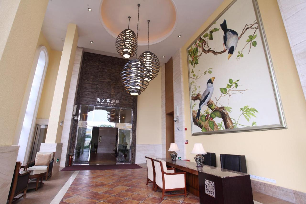 Green Lake Hot Spring Hotel Foshan Bagian luar foto