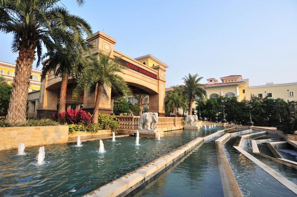 Green Lake Hot Spring Hotel Foshan Bagian luar foto